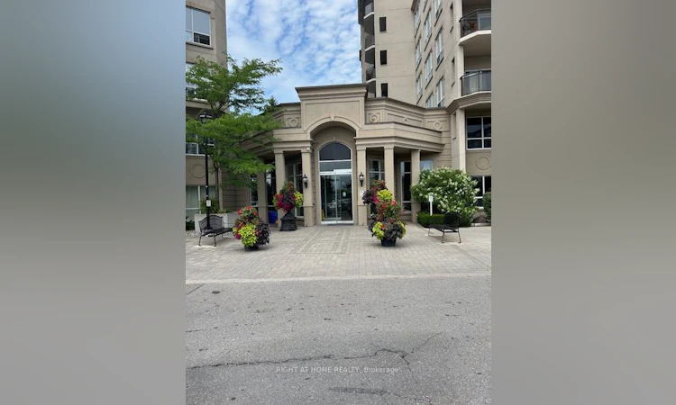 403-2 Maison Parc Court
