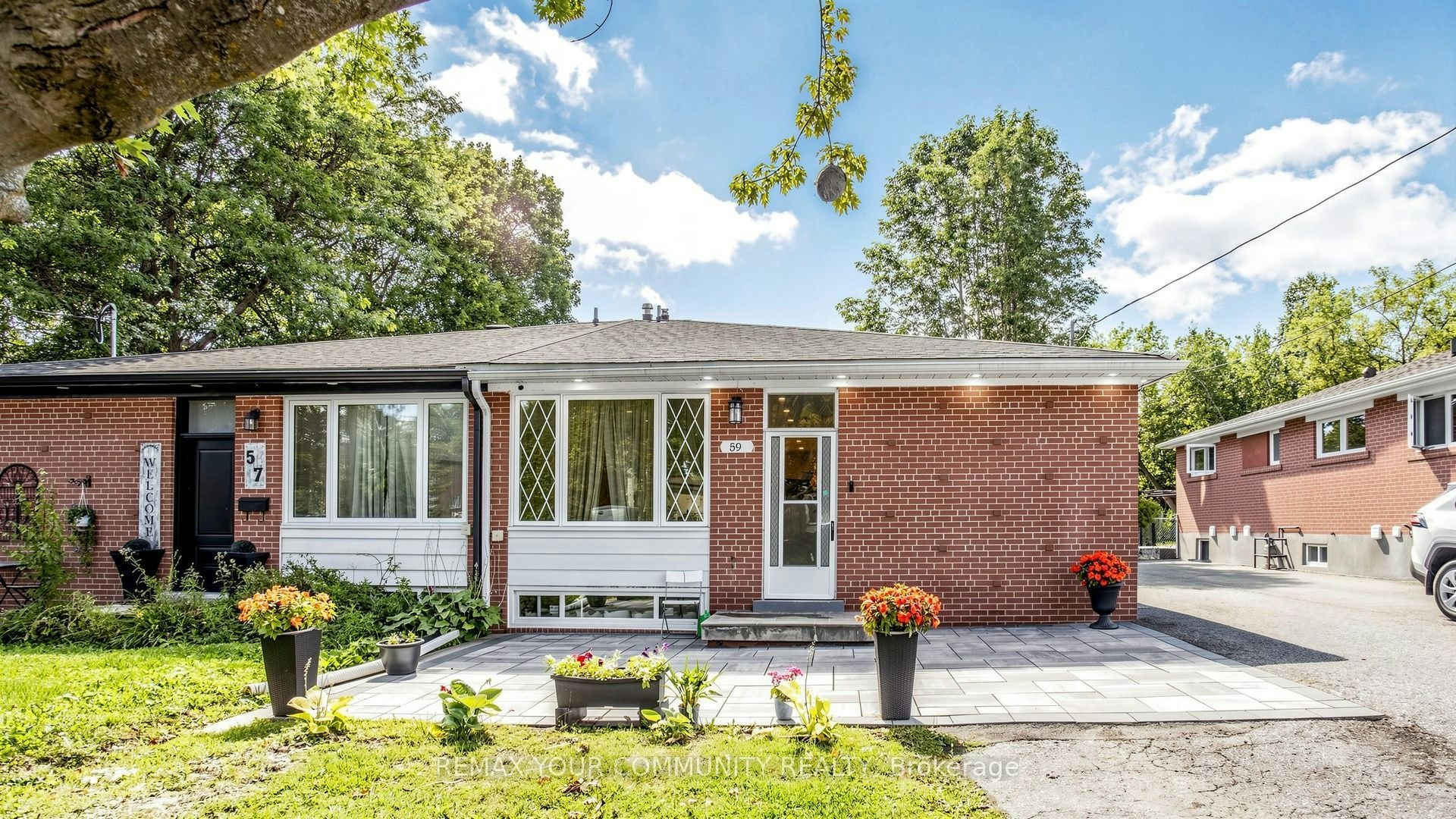 59 Davis Road, Aurora, ON, L4G 2B4