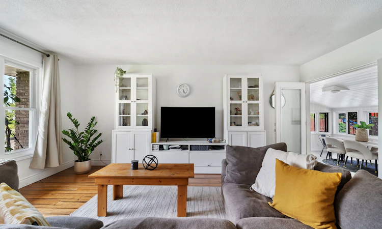 12 Easy Street