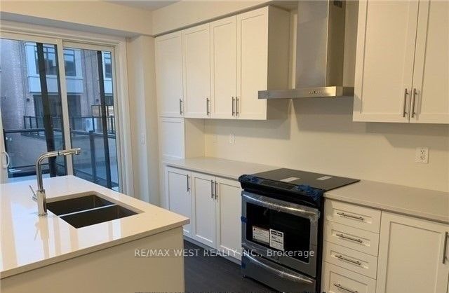 149 Salterton Circle, Vaughan, ON, L6A 4Z2 - 2