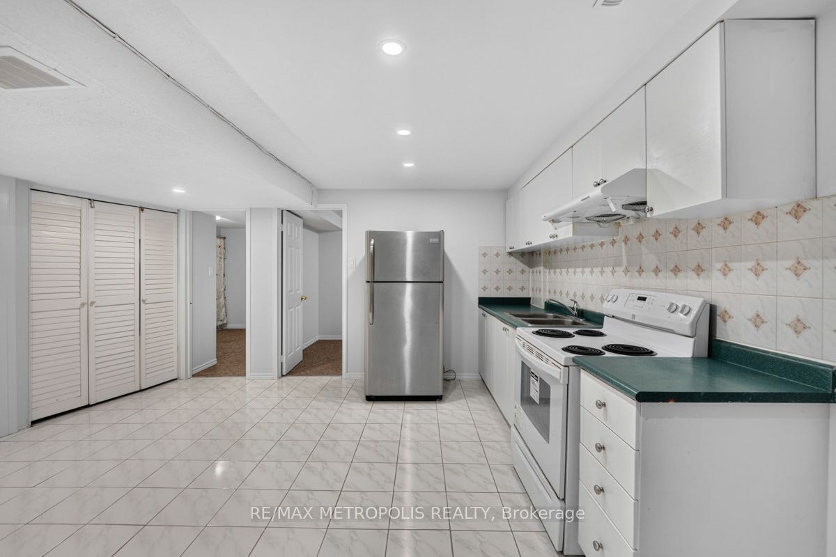 BSMT-32 Summerlea Street, Markham, ON, L3S 4H7 - 11