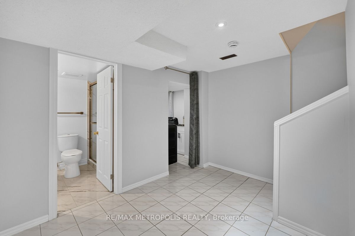 BSMT-32 Summerlea Street, Markham, ON, L3S 4H7 - 5