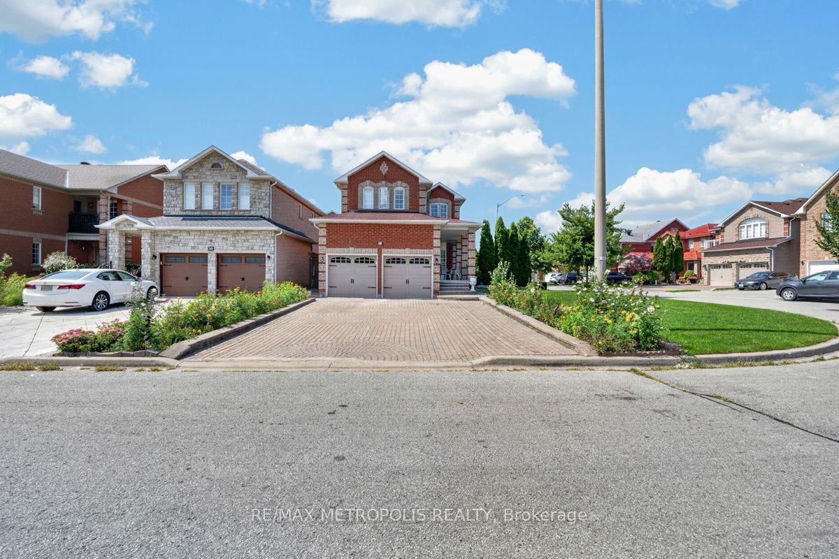 BSMT-32 Summerlea Street, Markham, ON, L3S 4H7