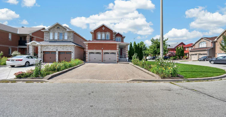 BSMT-32 Summerlea Street, Markham, ON, L3S 4H7