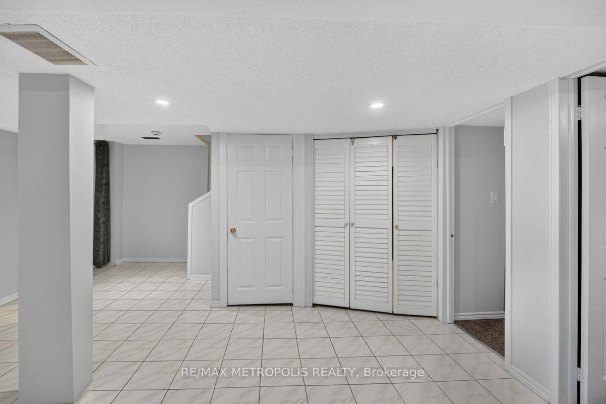 BSMT-32 Summerlea Street, Markham, ON, L3S 4H7 - 12