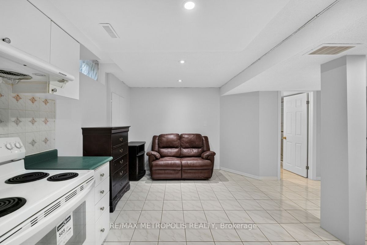 BSMT-32 Summerlea Street, Markham, ON, L3S 4H7 - 13