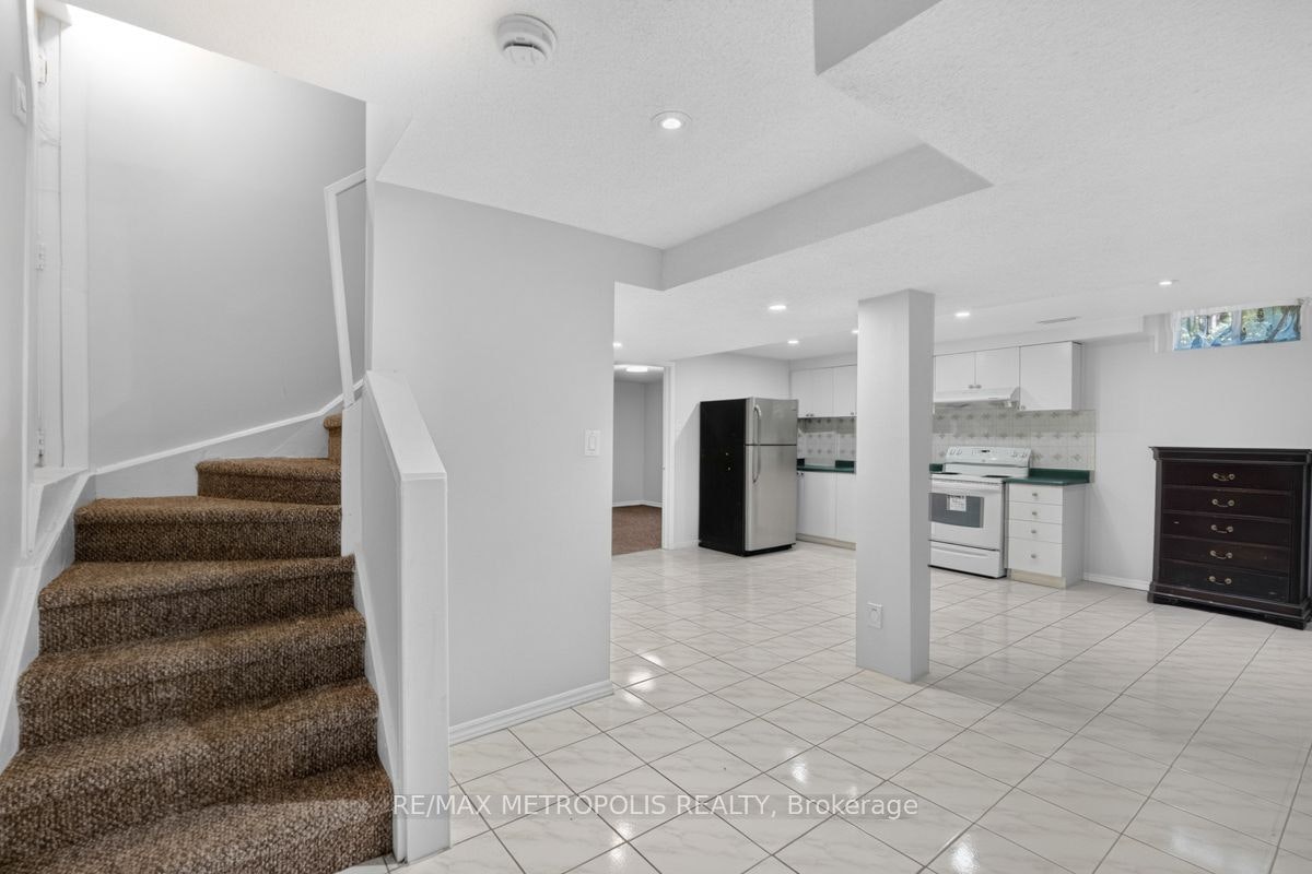 BSMT-32 Summerlea Street, Markham, ON, L3S 4H7 - 4