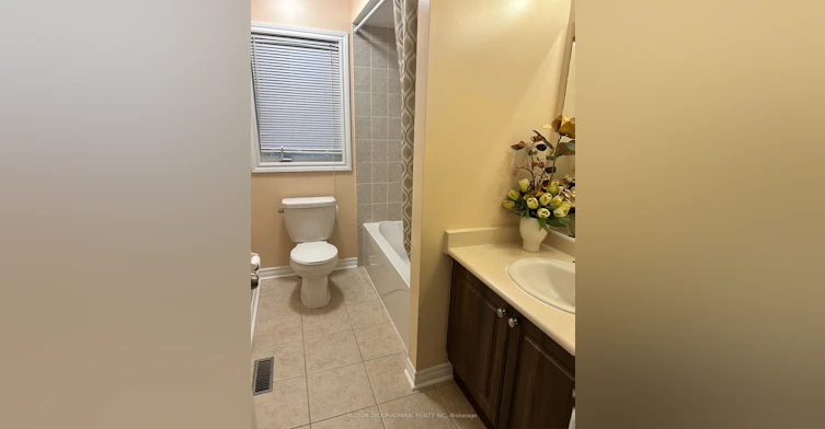 307 Chatfield Drive, Vaughan, ON, L4H 3R7 - 9