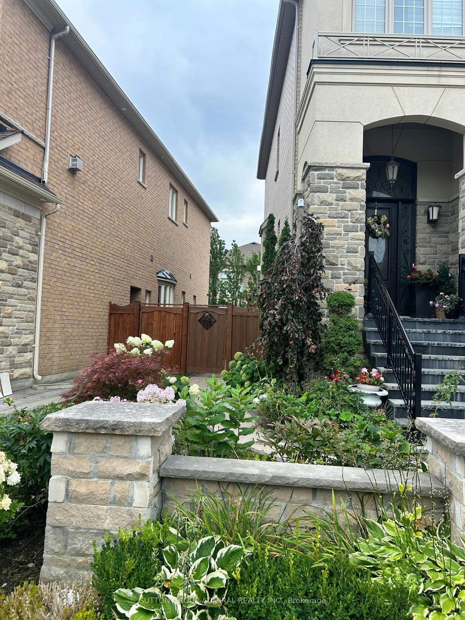 307 Chatfield Drive, Vaughan, ON, L4H 3R7
