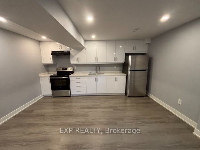 52 Herefordshire Crescent, East Gwillimbury, ON, L9N 0B7 - 5