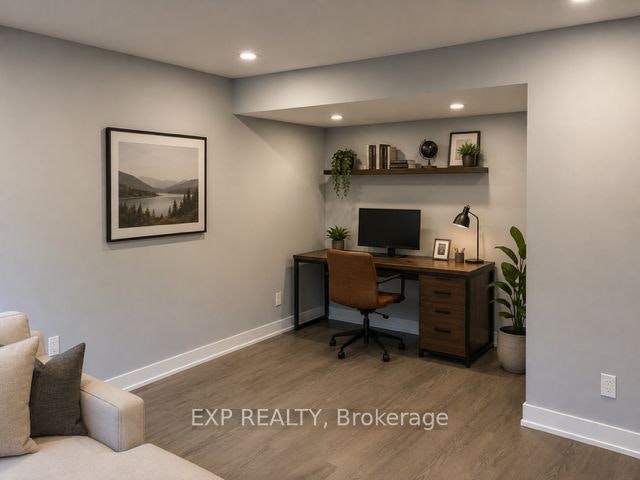 52 Herefordshire Crescent, East Gwillimbury, ON, L9N 0B7 - 2