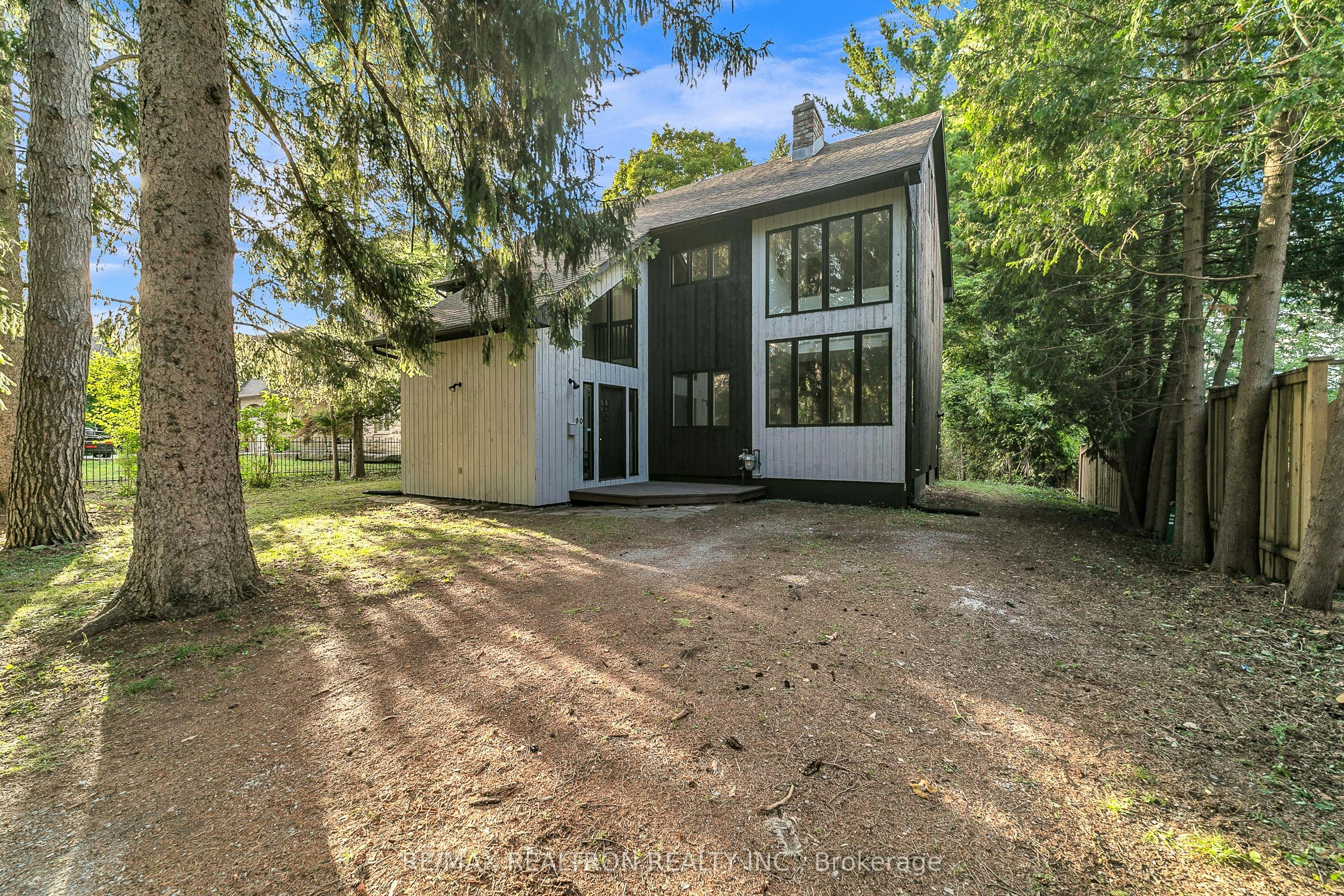 90 Proctor Avenue, Markham, ON, L3T 1M7