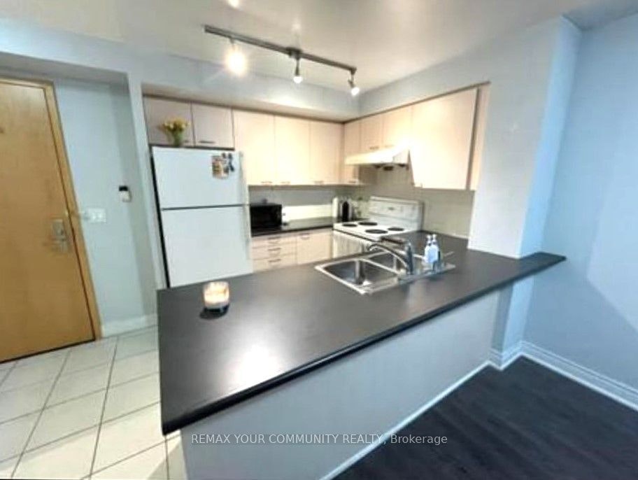 522-48 Suncrest Boulevard, Markham, ON, L3T 7Y5 - 4