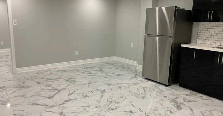 Bsmt-133 Romanelli Crescent, Bradford West Gwillimbury, ON, L3Z 0E7 - 4