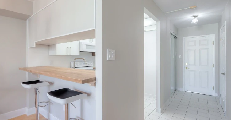 710-175 Cedar Avenue, Richmond Hill, ON, L4C 9V3 - 3