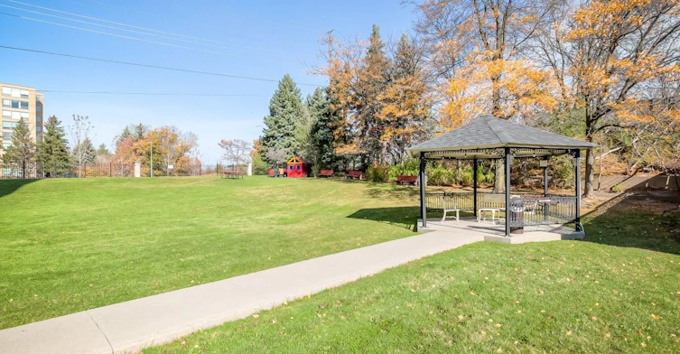 710-175 Cedar Avenue, Richmond Hill, ON, L4C 9V3 - 14