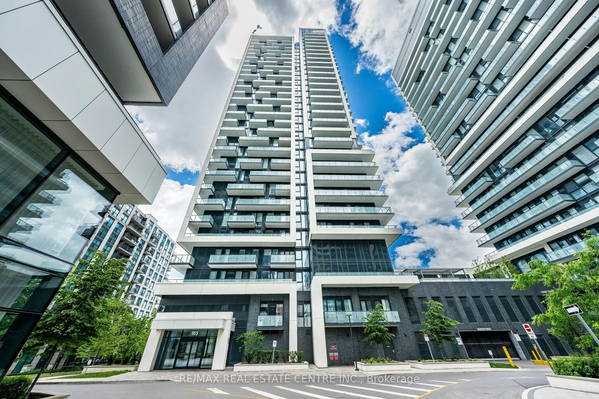 1909-105 Oneida Crescent, Richmond Hill, ON, L4B 0H6