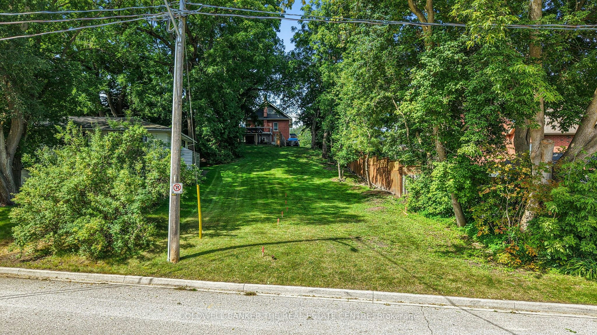 190 Charlotte Street S, Newmarket, ON, L3Y 3S8