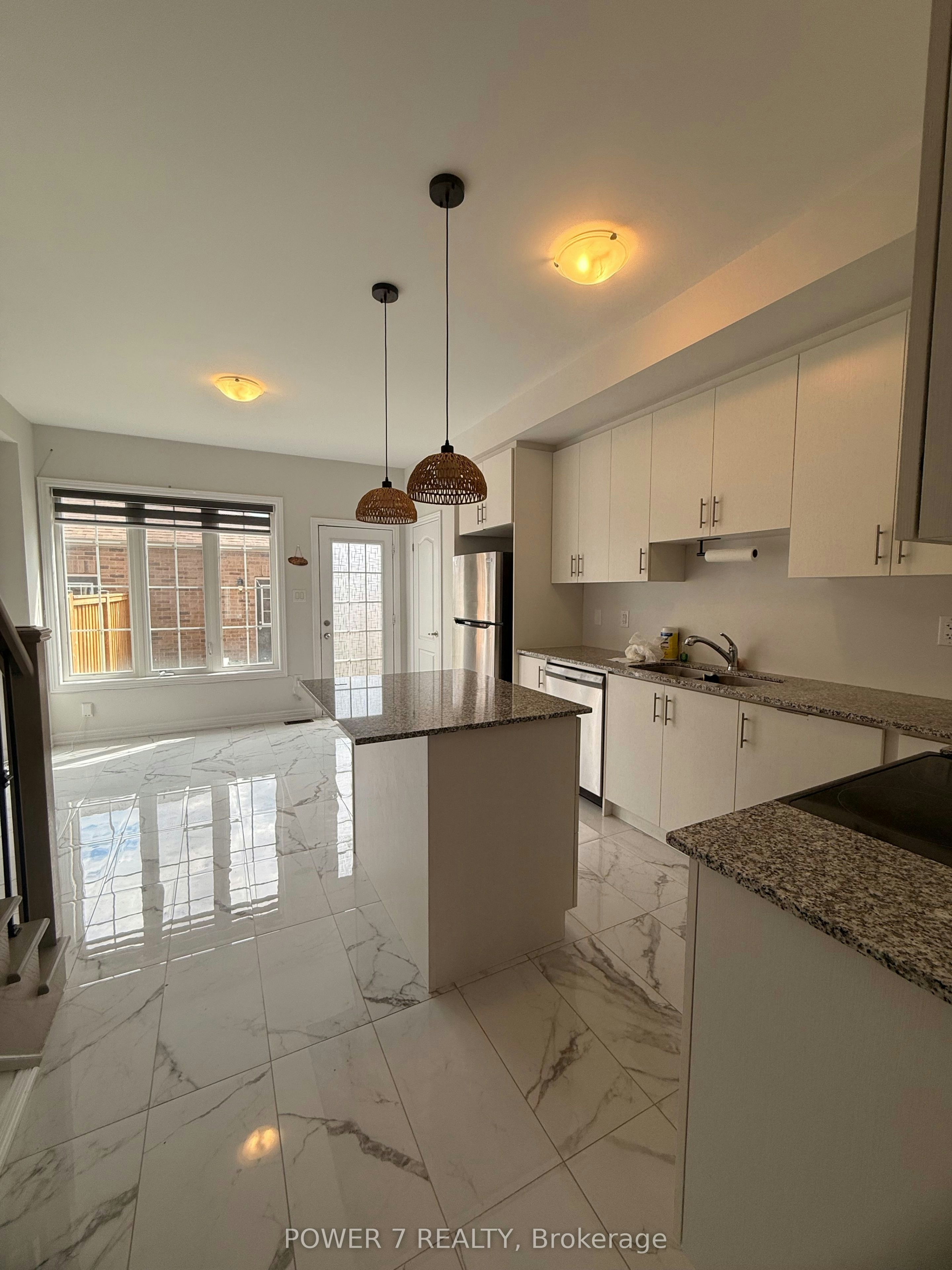 583 White's Hill Avenue, Markham, ON, L6B 1N9 - 6