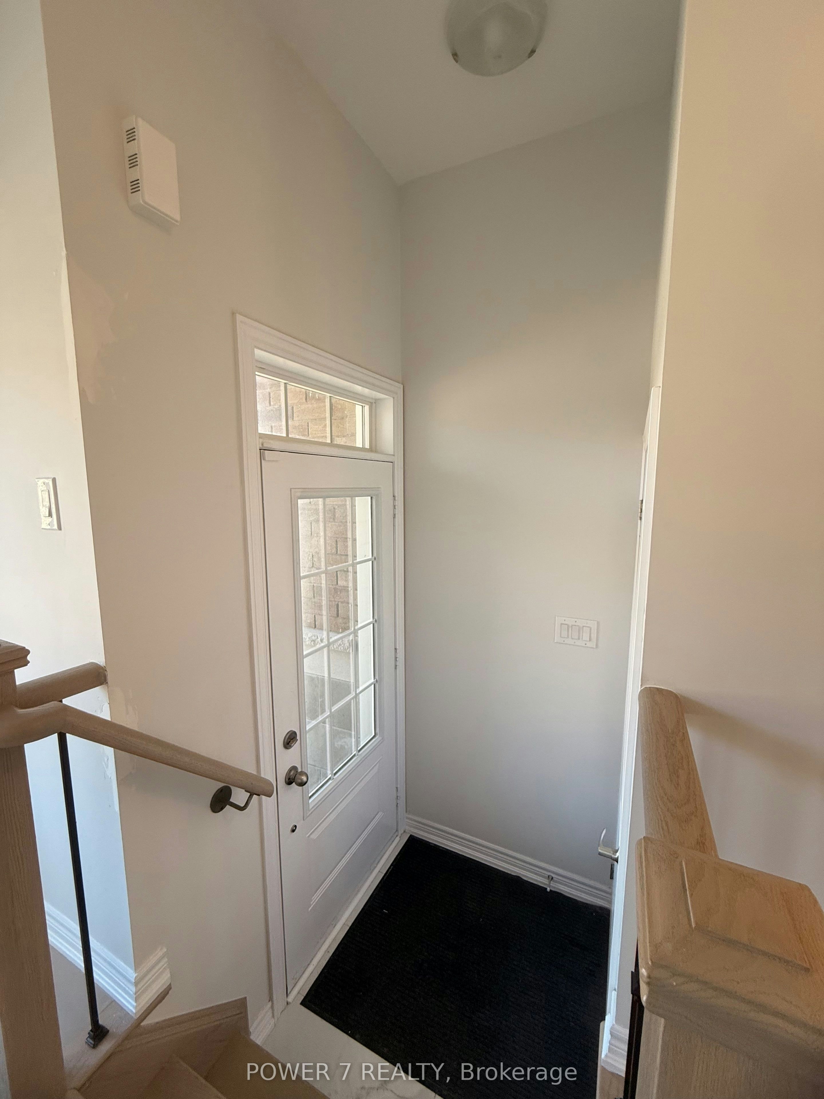 583 White's Hill Avenue, Markham, ON, L6B 1N9 - 2