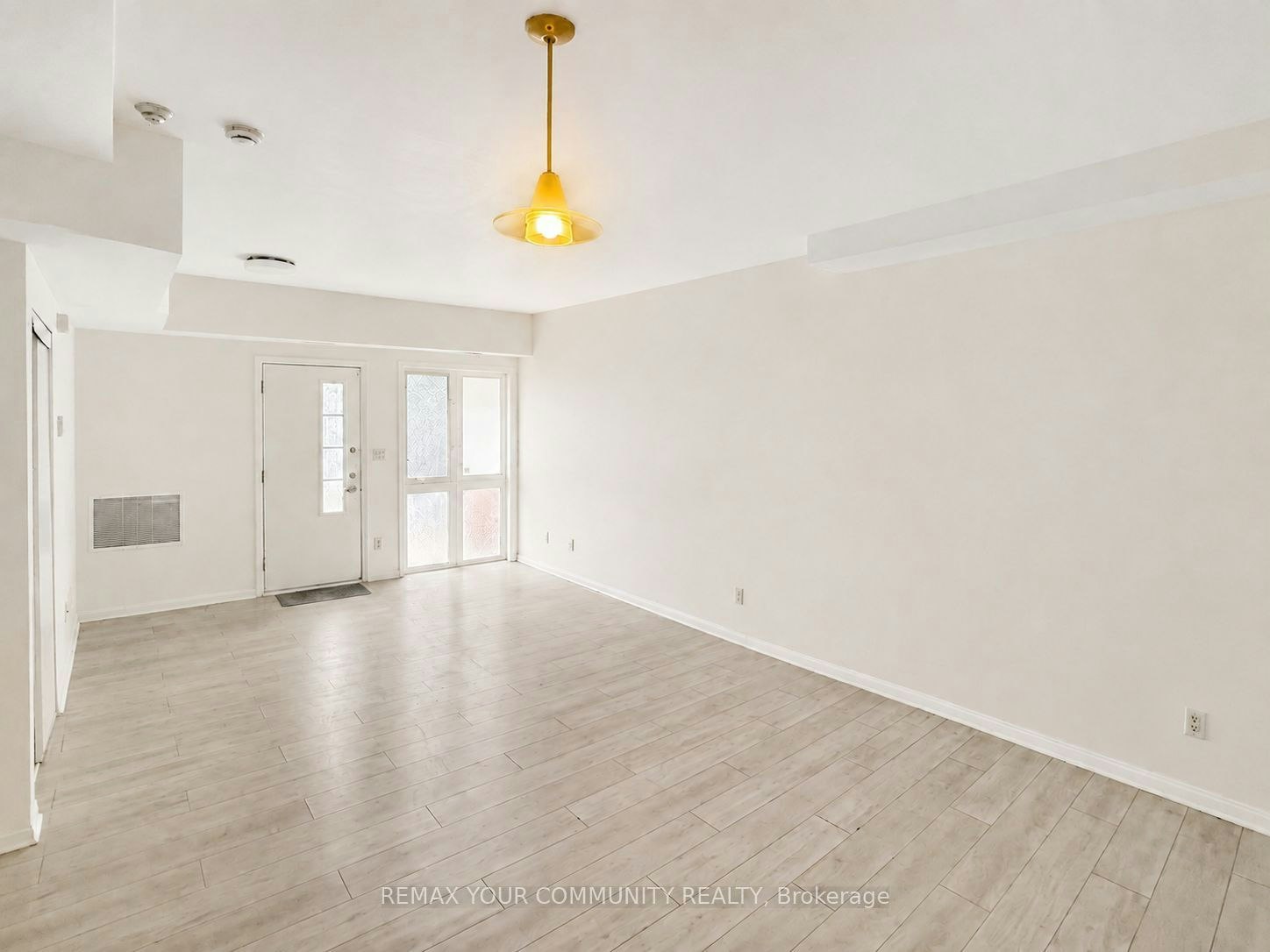 102-1 Center Street W, Richmond Hill, ON, L4C 3P3 - 5