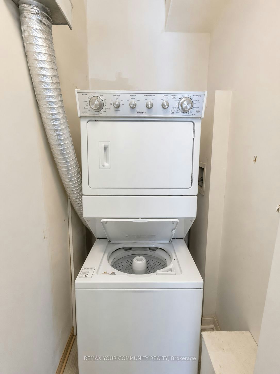 102-1 Center Street W, Richmond Hill, ON, L4C 3P3 - 12