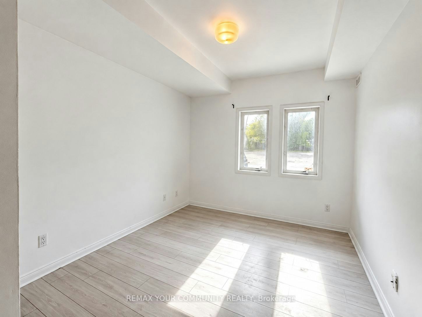 102-1 Center Street W, Richmond Hill, ON, L4C 3P3 - 8