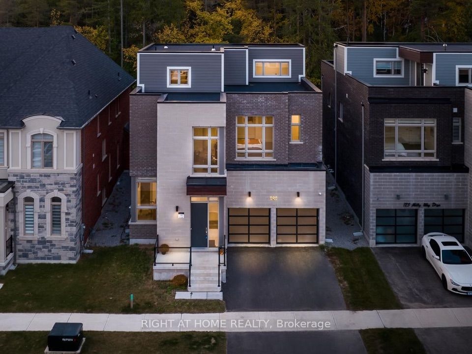 121 Milky Way Drive, Richmond Hill, ON, L4C 4L9