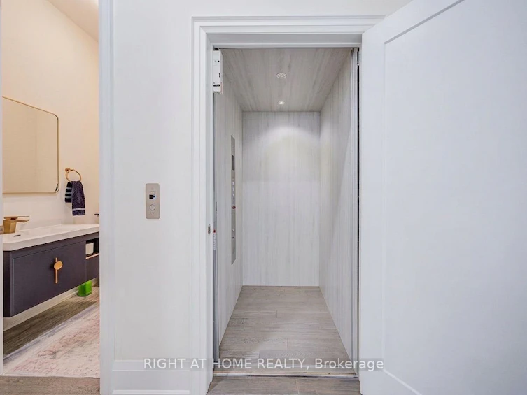 121 Milky Way Drive, Richmond Hill, ON, L4C 4L9 - 18