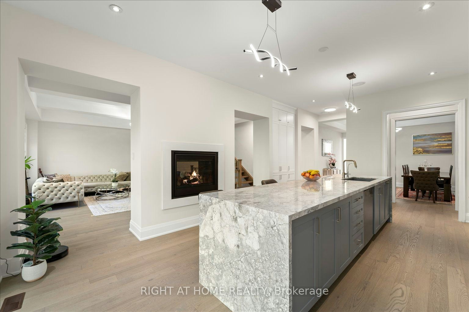121 Milky Way Drive, Richmond Hill, ON, L4C 4L9 - 11