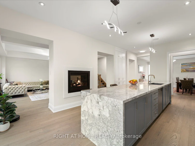 121 Milky Way Drive, Richmond Hill, ON, L4C 4L9 - 11