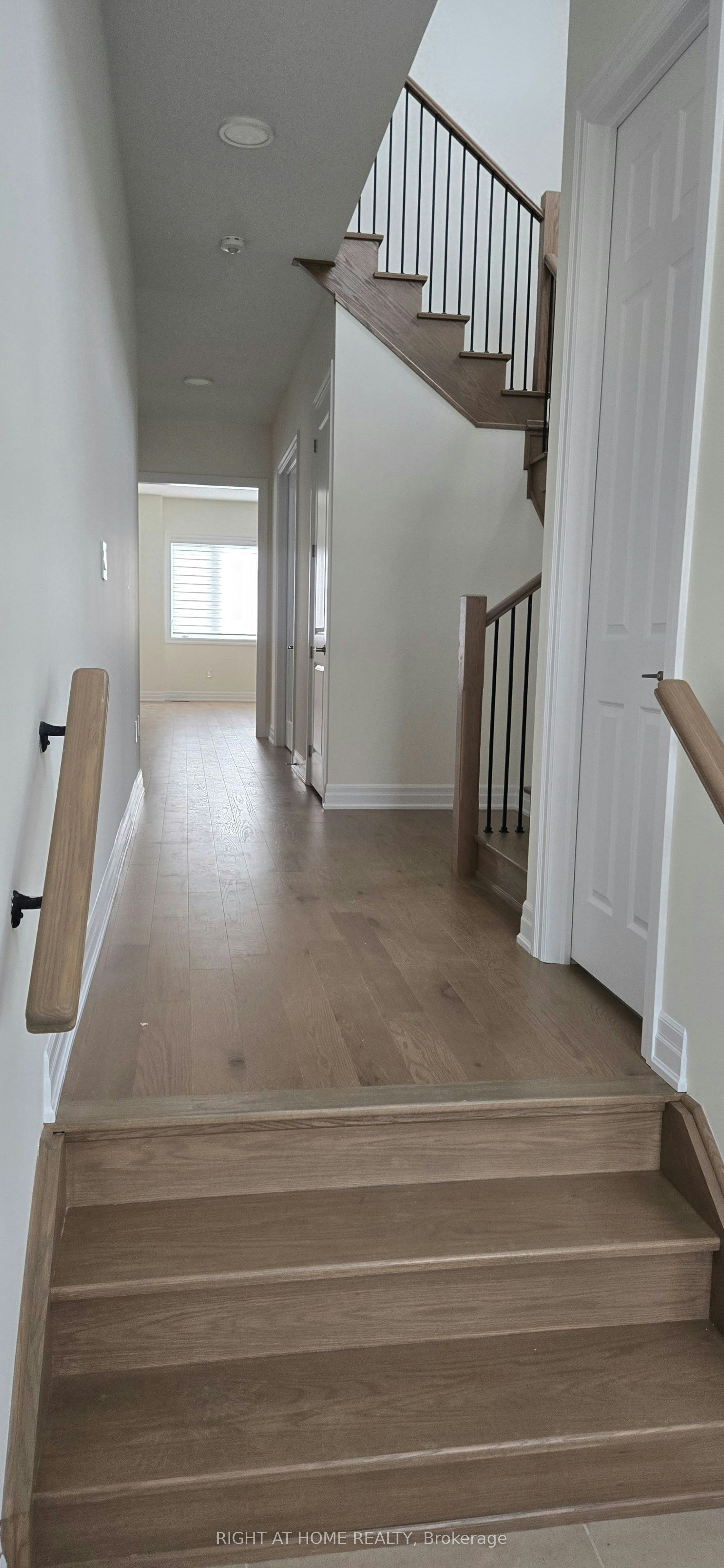 4 Max Bulmer Court, Georgina, ON, L3X 3J9 - 5