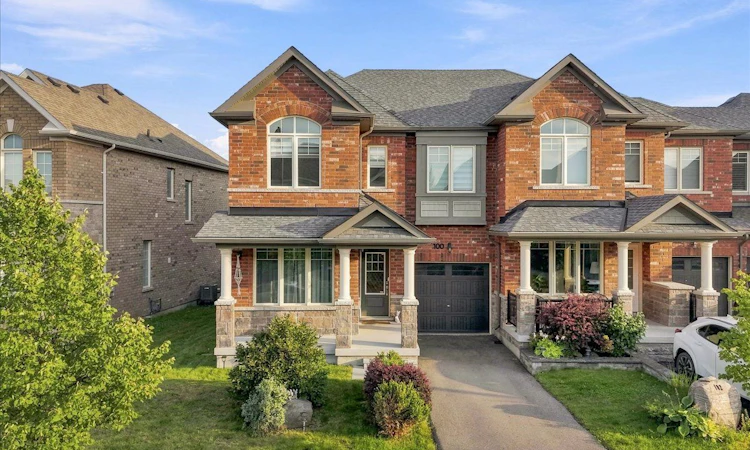 100 Mondial Crescent E