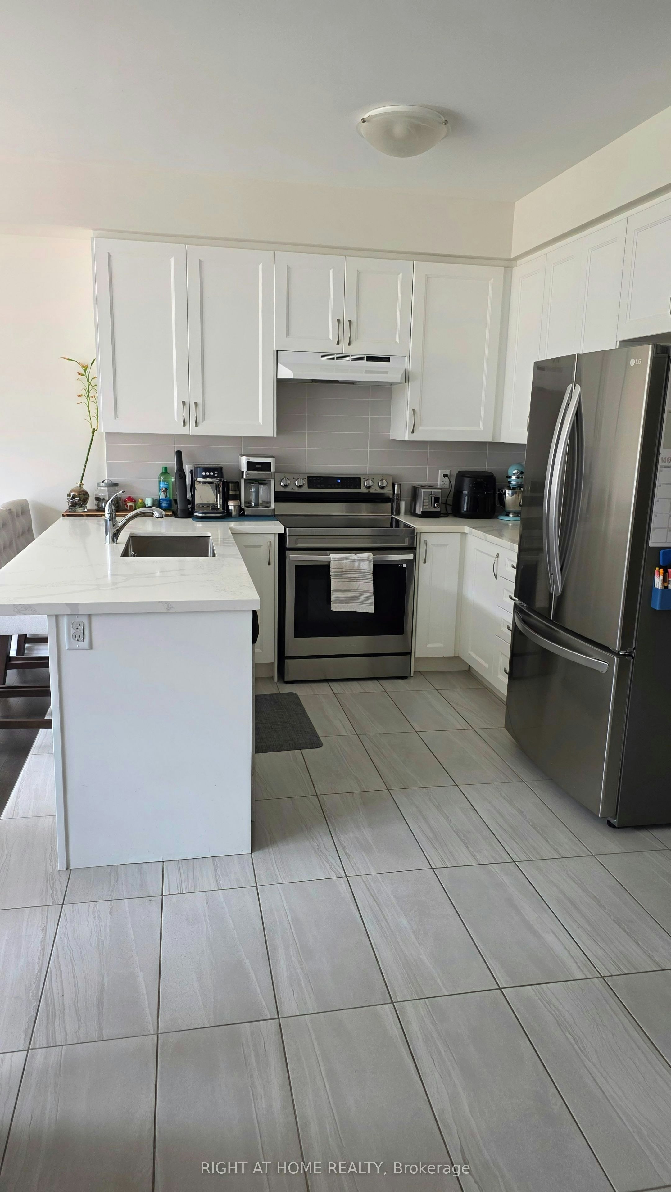 2257 Grainger Loop, Innisfil, ON, L9S 0N1 - 9
