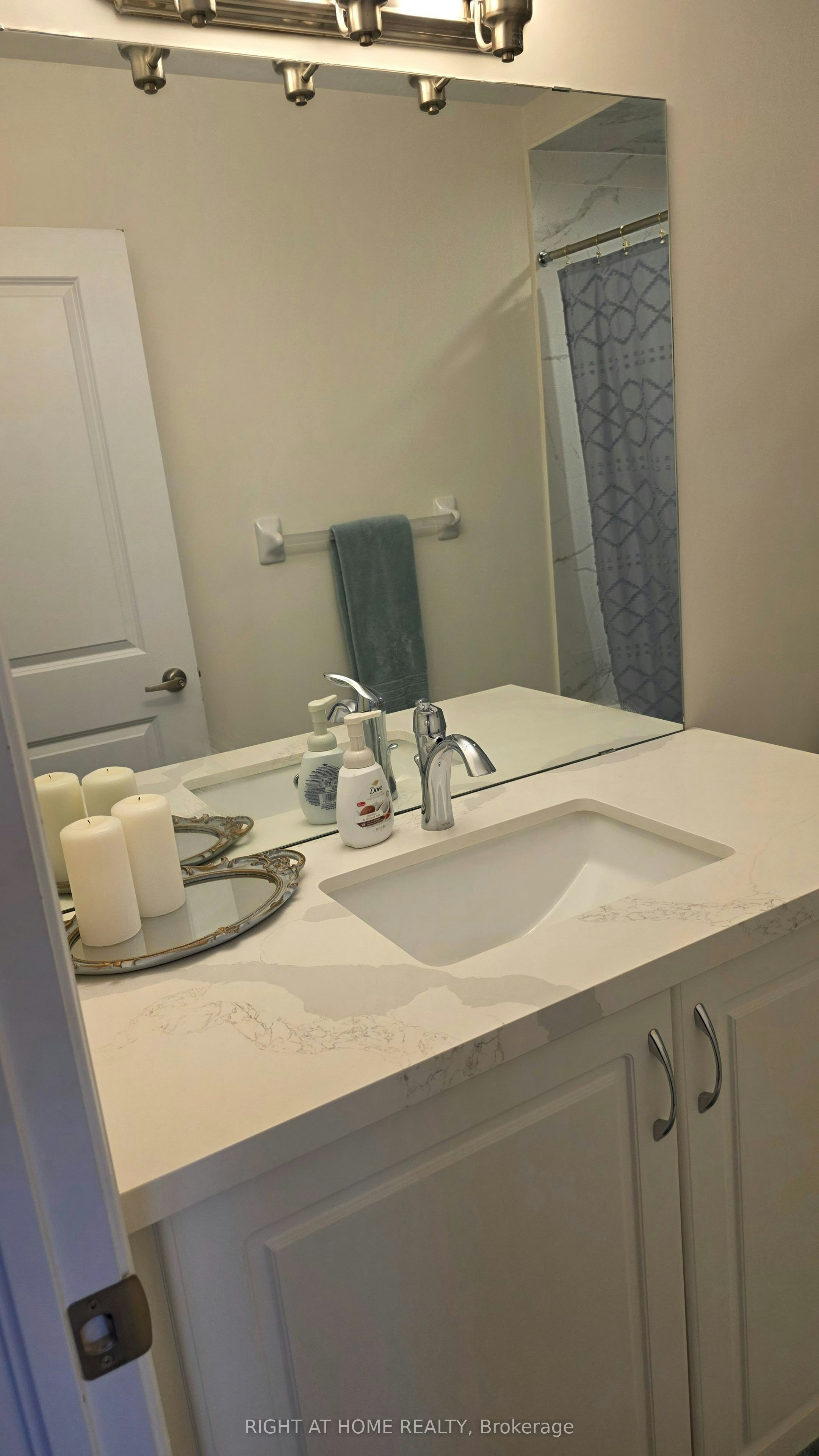 2257 Grainger Loop, Innisfil, ON, L9S 0N1 - 27