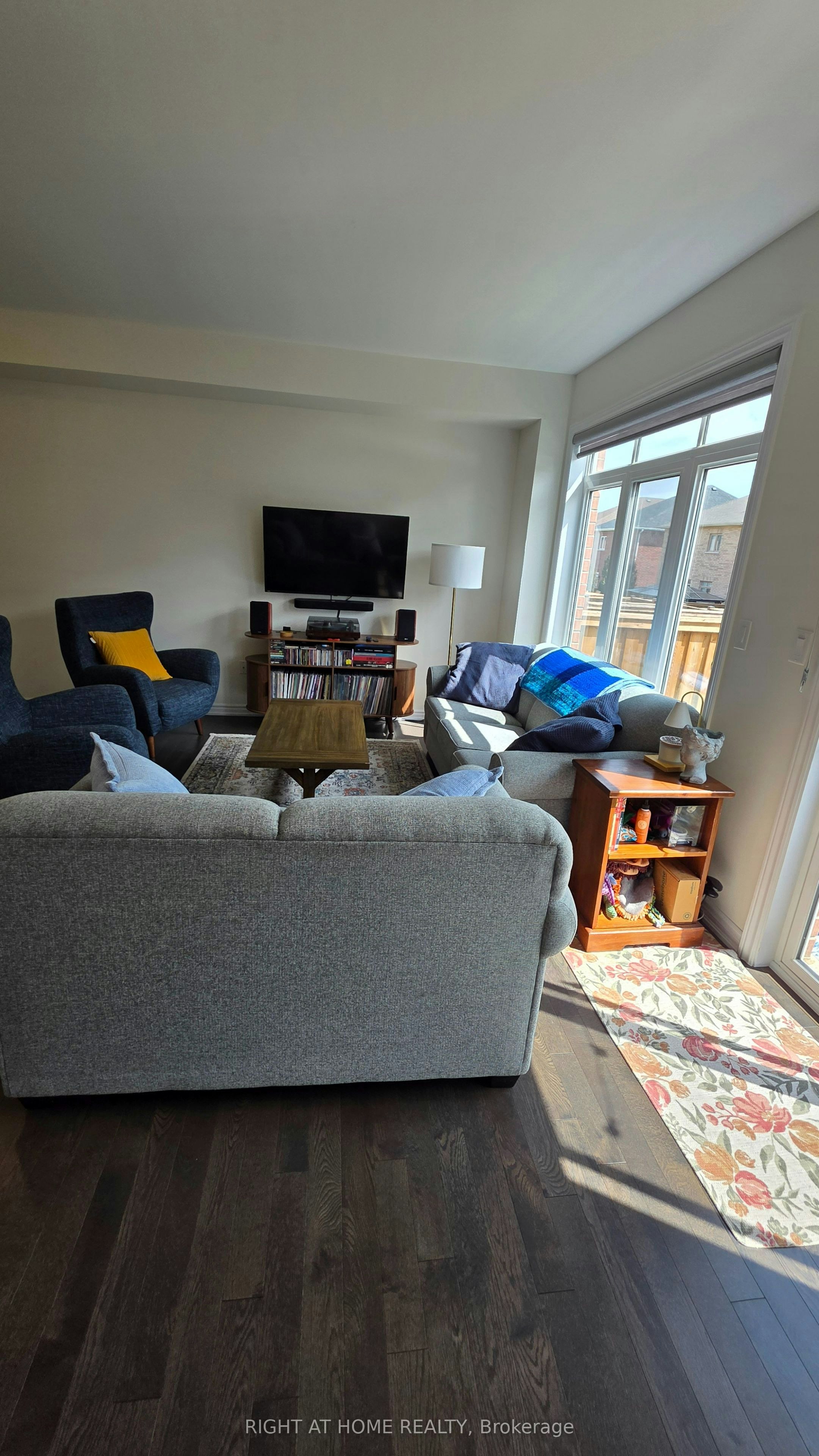 2257 Grainger Loop, Innisfil, ON, L9S 0N1 - 12
