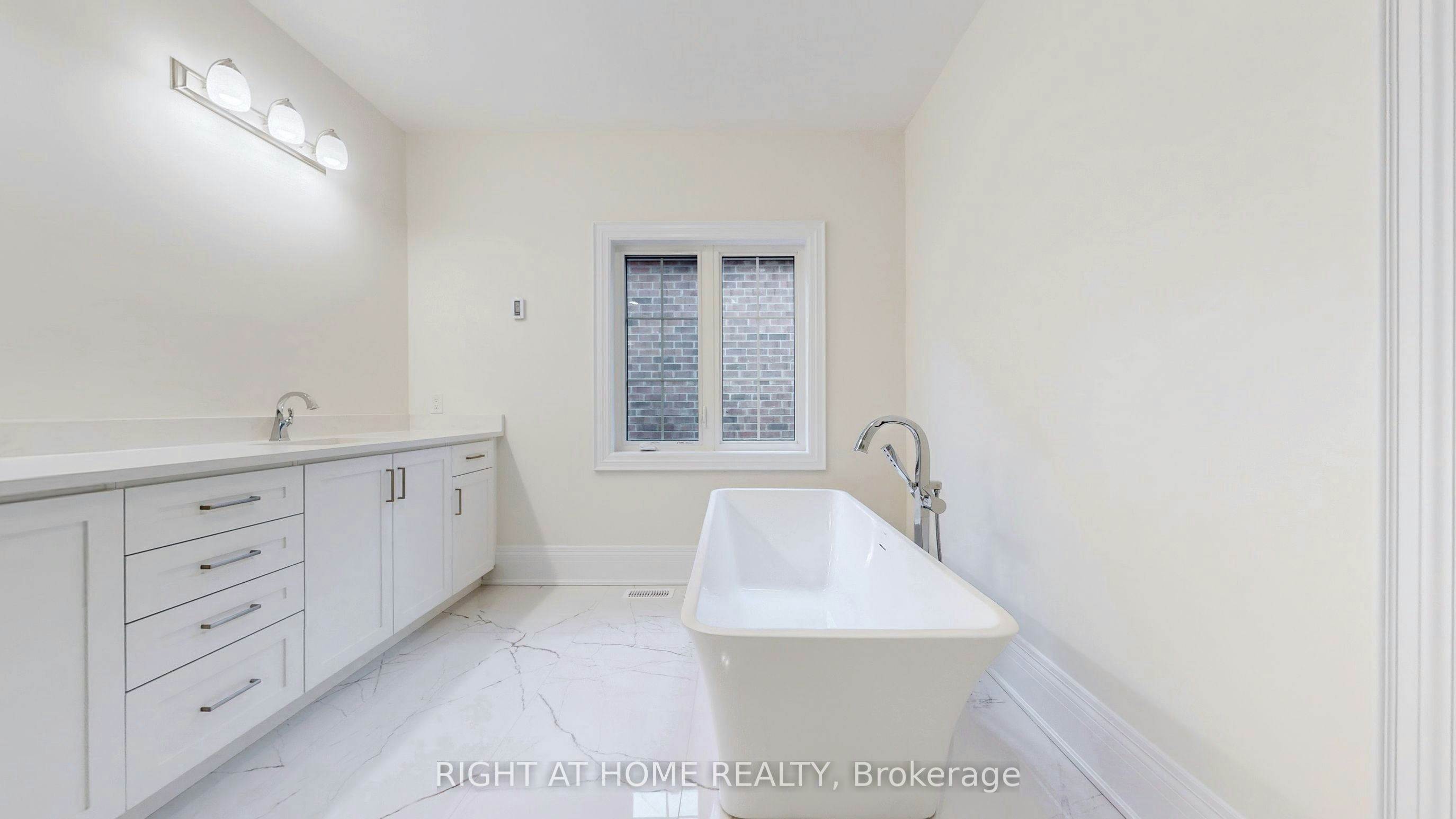 7 Adario Crescent, Vaughan, ON, L3L 0G3 - 35