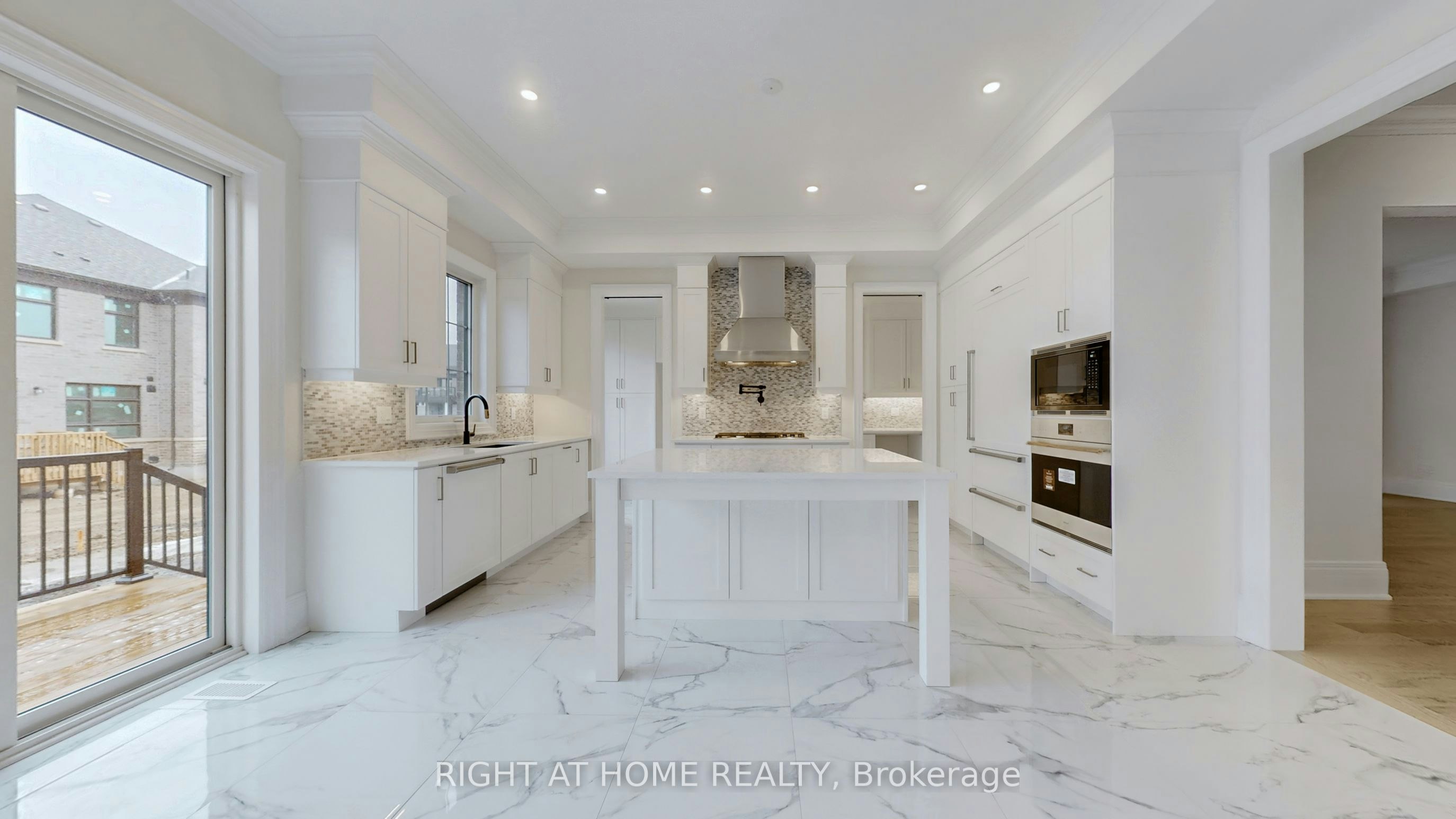7 Adario Crescent, Vaughan, ON, L3L 0G3 - 8