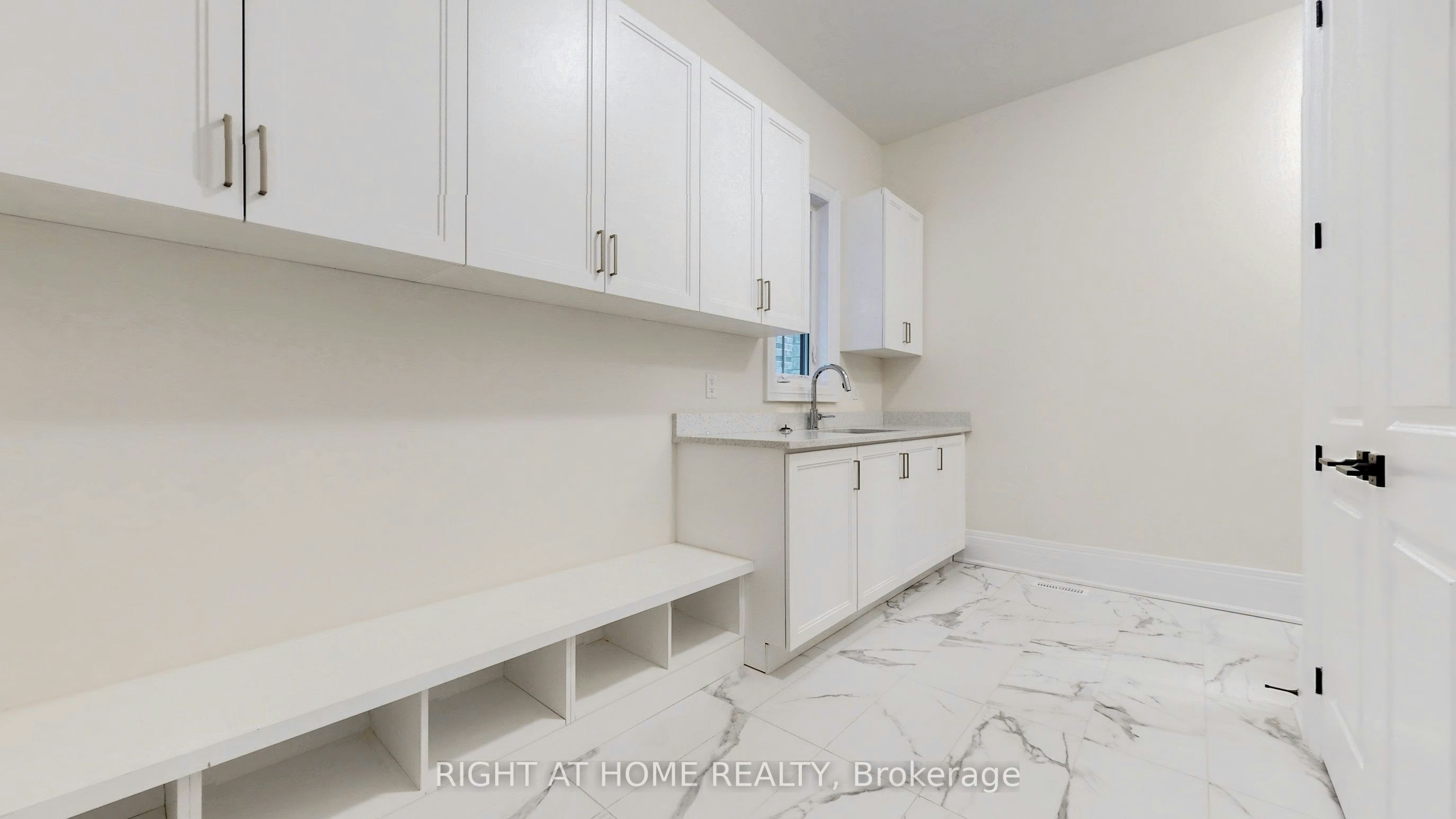 7 Adario Crescent, Vaughan, ON, L3L 0G3 - 24