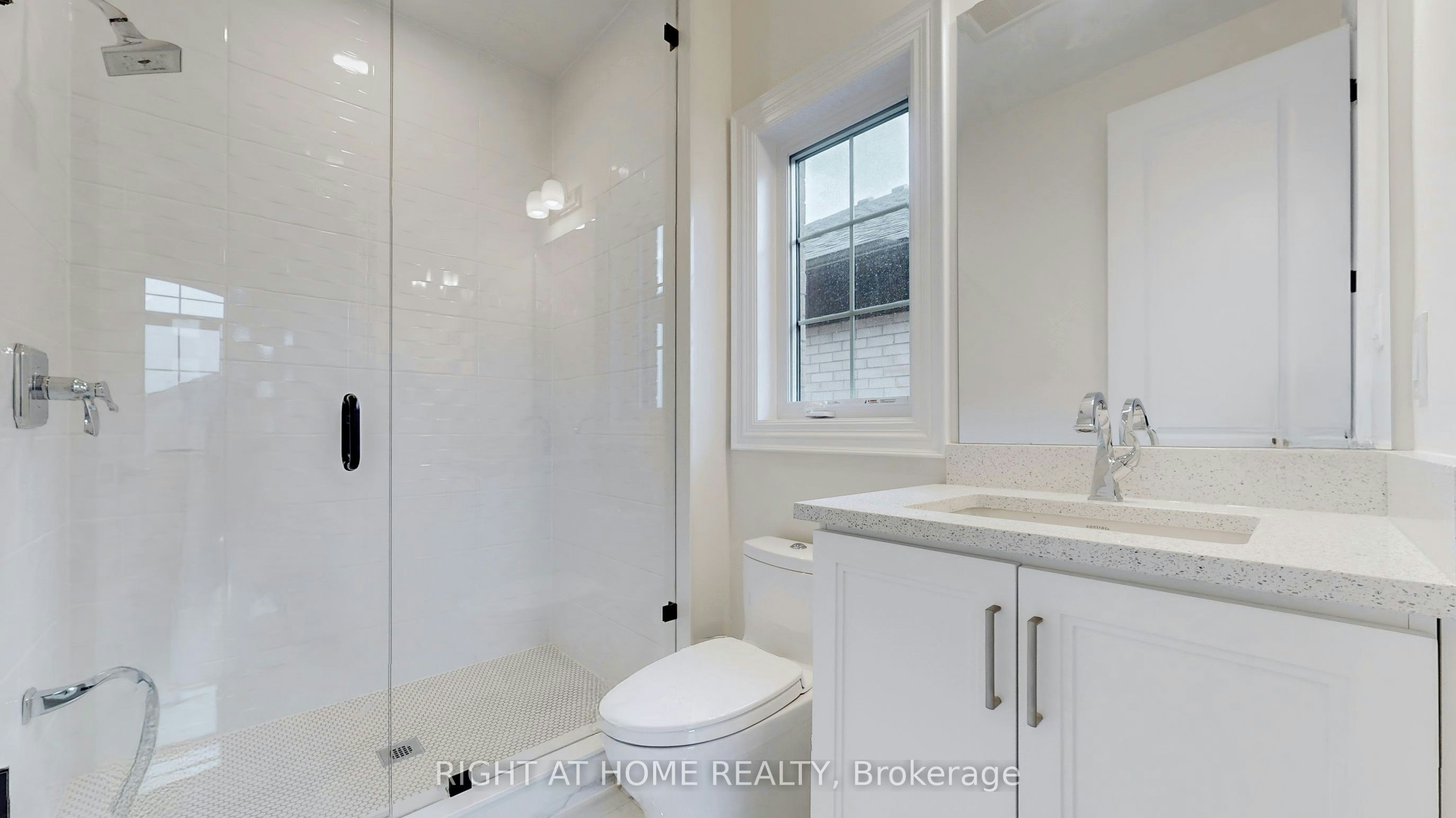 7 Adario Crescent, Vaughan, ON, L3L 0G3 - 43