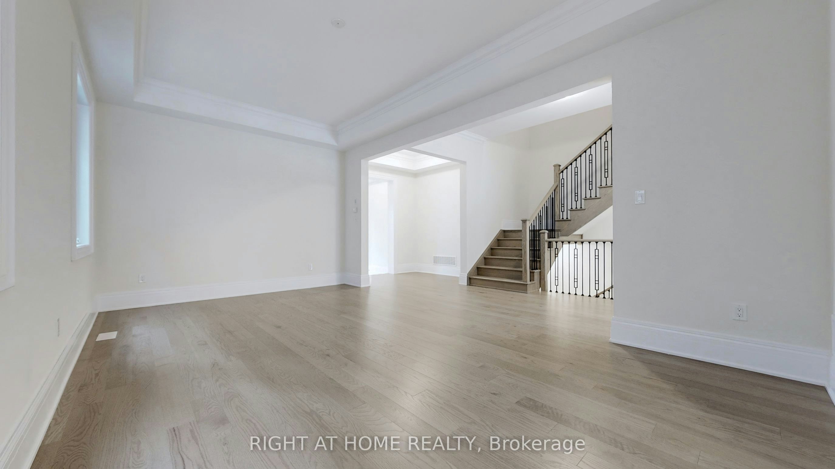 7 Adario Crescent, Vaughan, ON, L3L 0G3 - 16