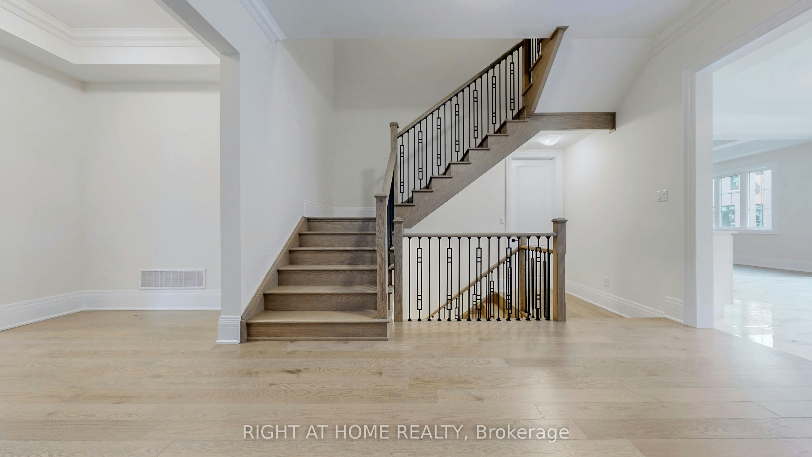 7 Adario Crescent, Vaughan, ON, L3L 0G3 - 26