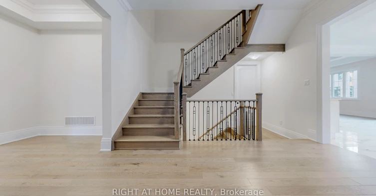 7 Adario Crescent, Vaughan, ON, L3L 0G3 - 26