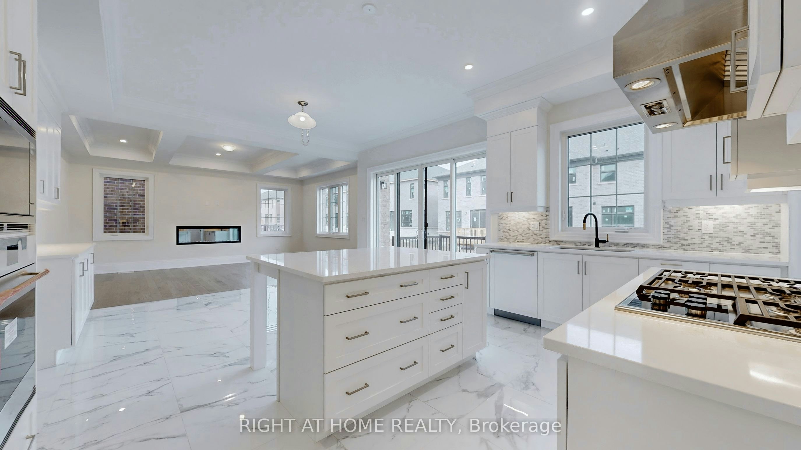 7 Adario Crescent, Vaughan, ON, L3L 0G3 - 10