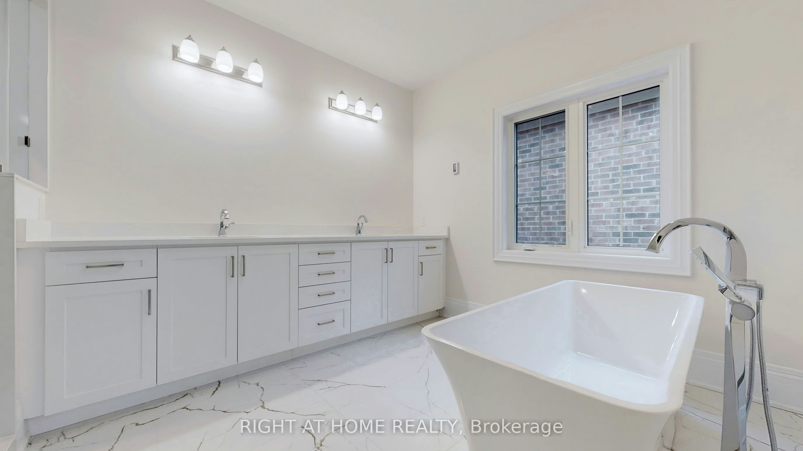 7 Adario Crescent, Vaughan, ON, L3L 0G3 - 34