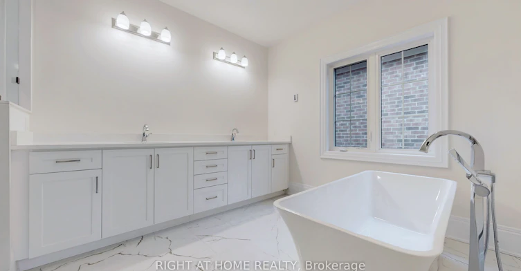 7 Adario Crescent, Vaughan, ON, L3L 0G3 - 34