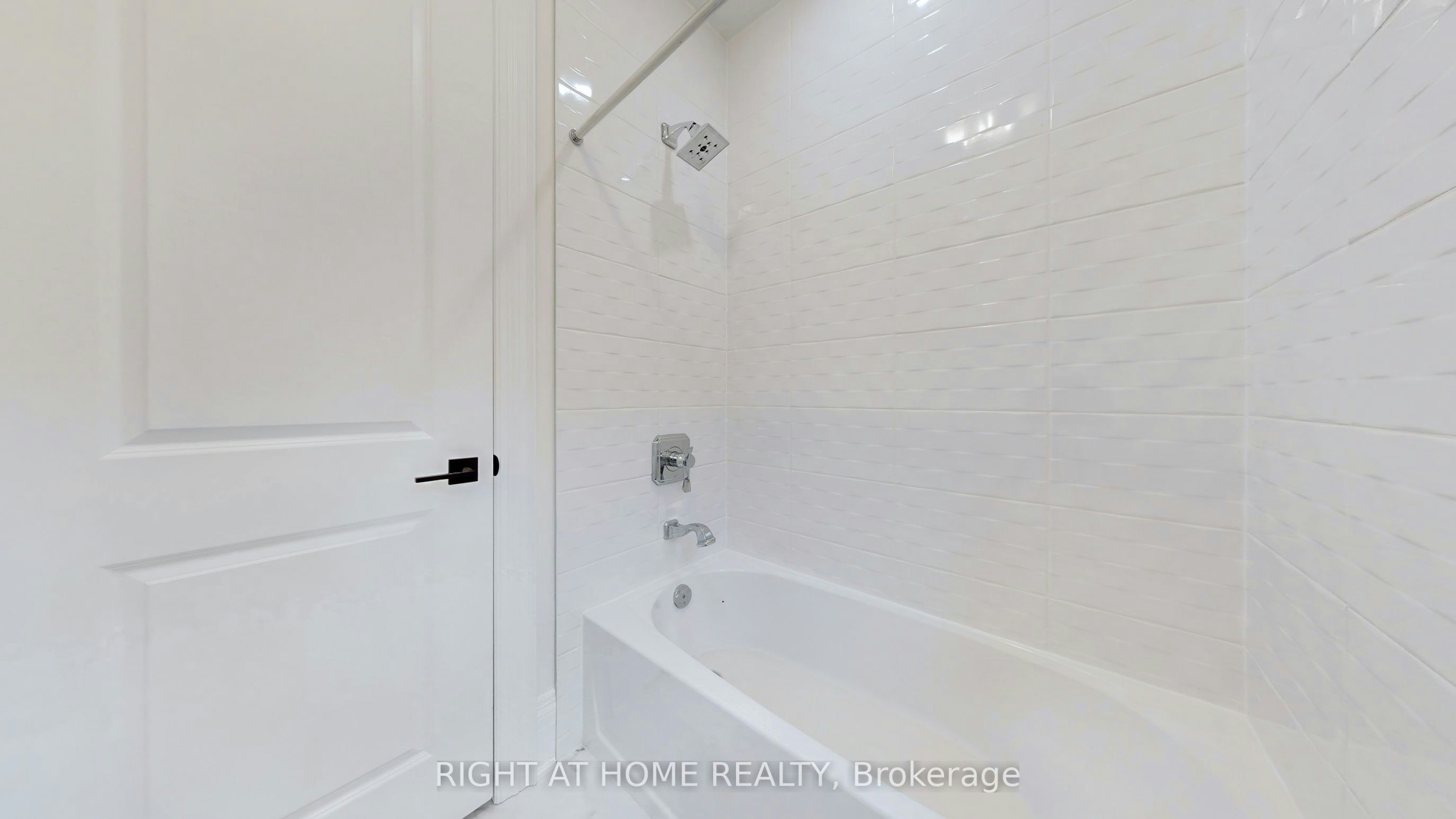 7 Adario Crescent, Vaughan, ON, L3L 0G3 - 45