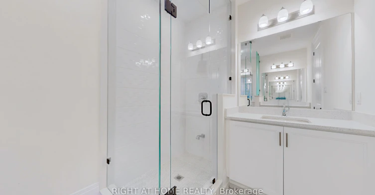 7 Adario Crescent, Vaughan, ON, L3L 0G3 - 41