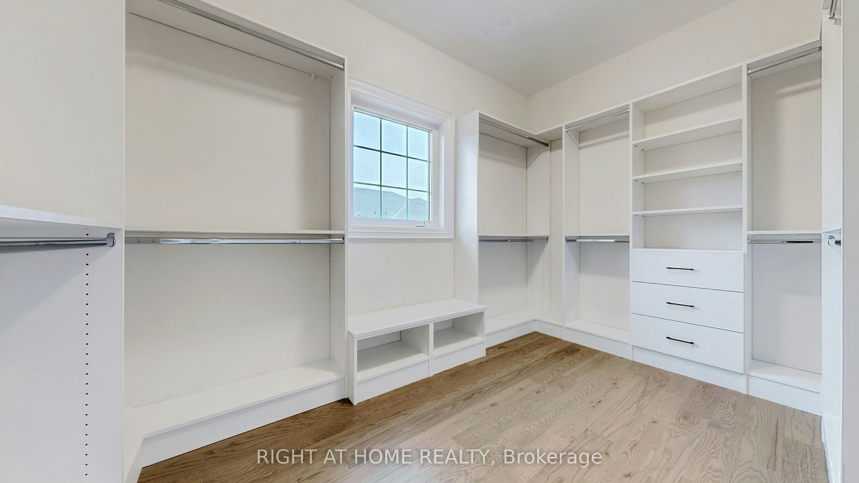 7 Adario Crescent, Vaughan, ON, L3L 0G3 - 33