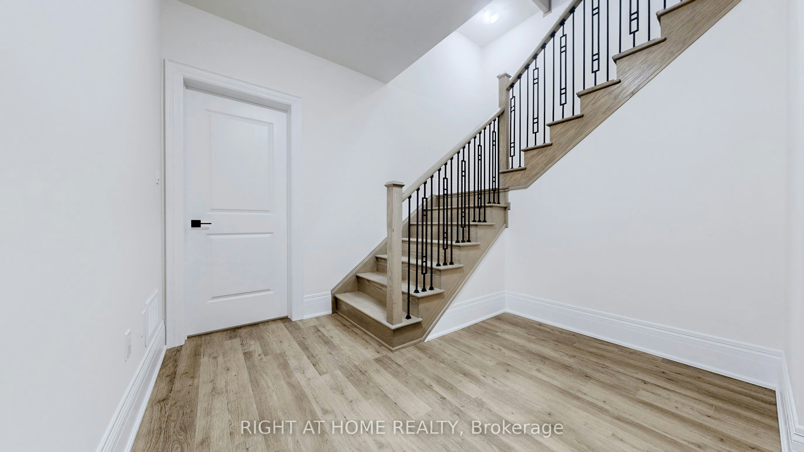 7 Adario Crescent, Vaughan, ON, L3L 0G3 - 49